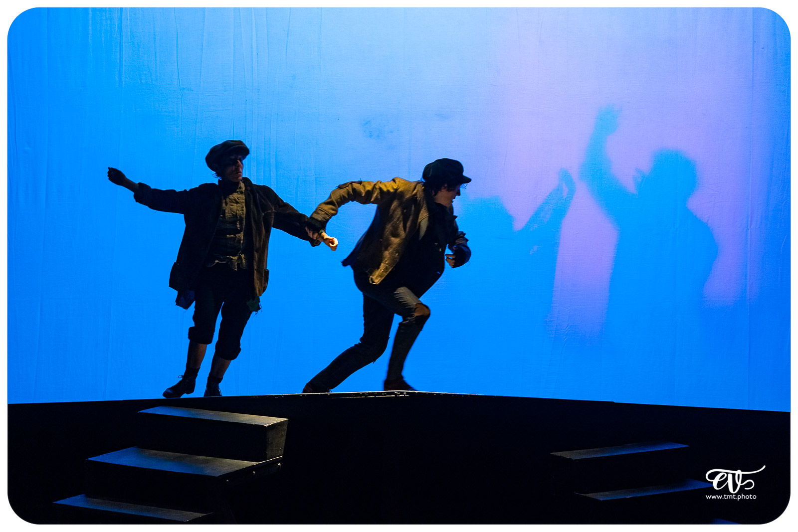 OLIVER TWIST (CIE LA MESNIE H.)